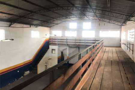 Galpão Comercial na Vila Luftalla.