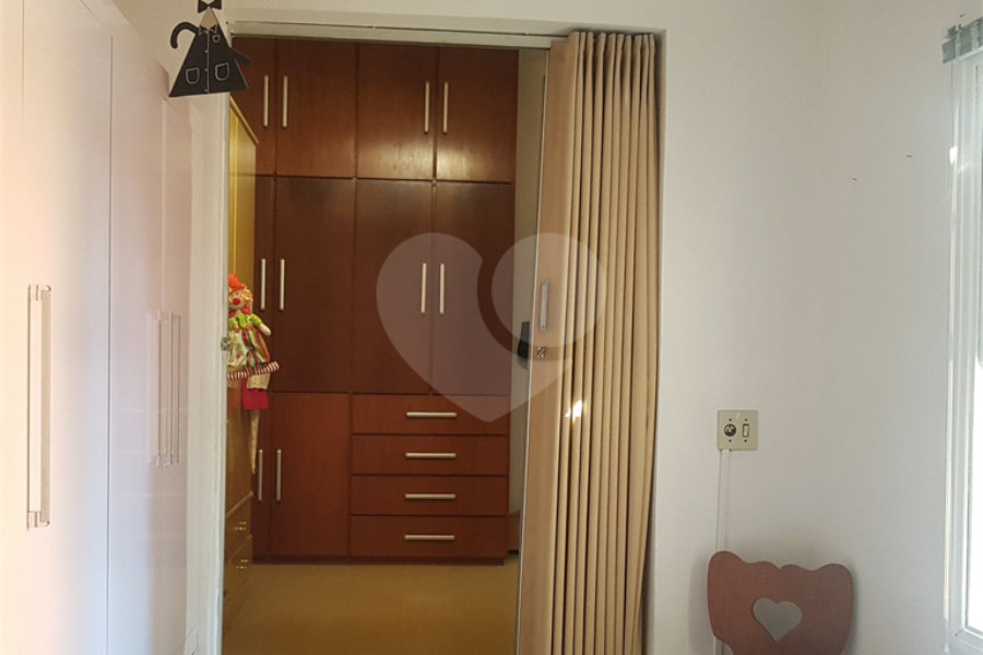 Casa de Vila à venda com 4 quartos, sendo 1 suíte, em Santana, São Paulo, SP