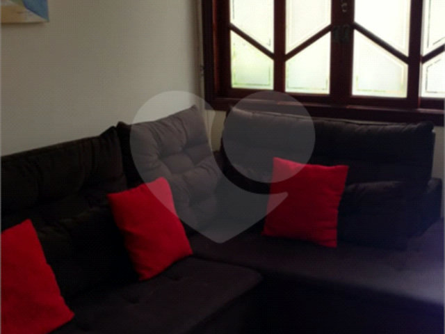 Casa à venda com 3 quartos, sendo 1 suíte,  no condomínio Morada de Itapuã, São Paulo - SP