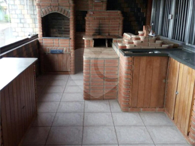 Sobrado à venda com 4 quartos em Jardim Ana Maria, Santo André, SP