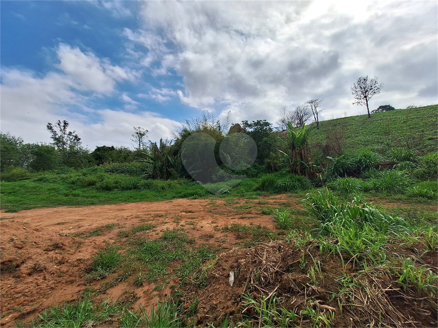 Área de Terra à venda com 1 suíte em Cocais, Itatiba, SP