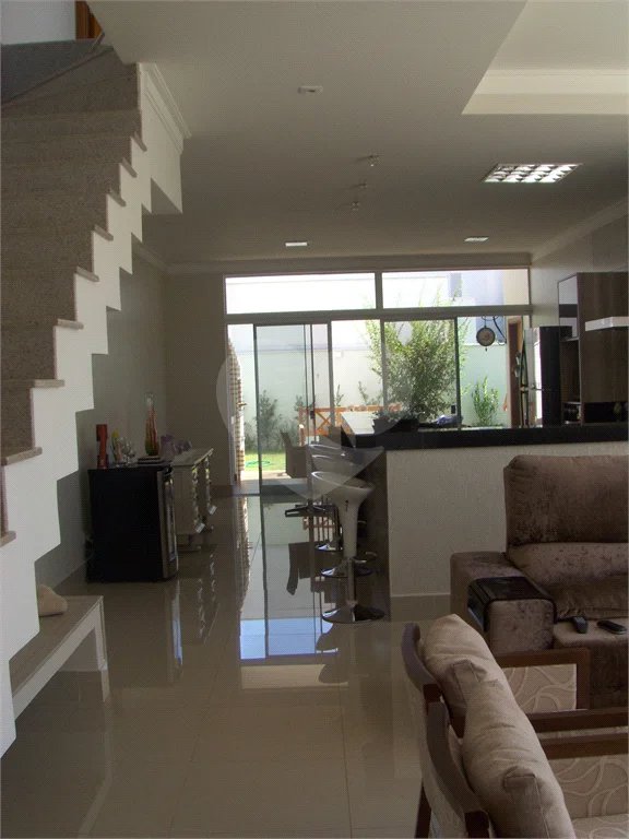 Lindo Sobrado Convívio São Francisco - R$ 980.000,00