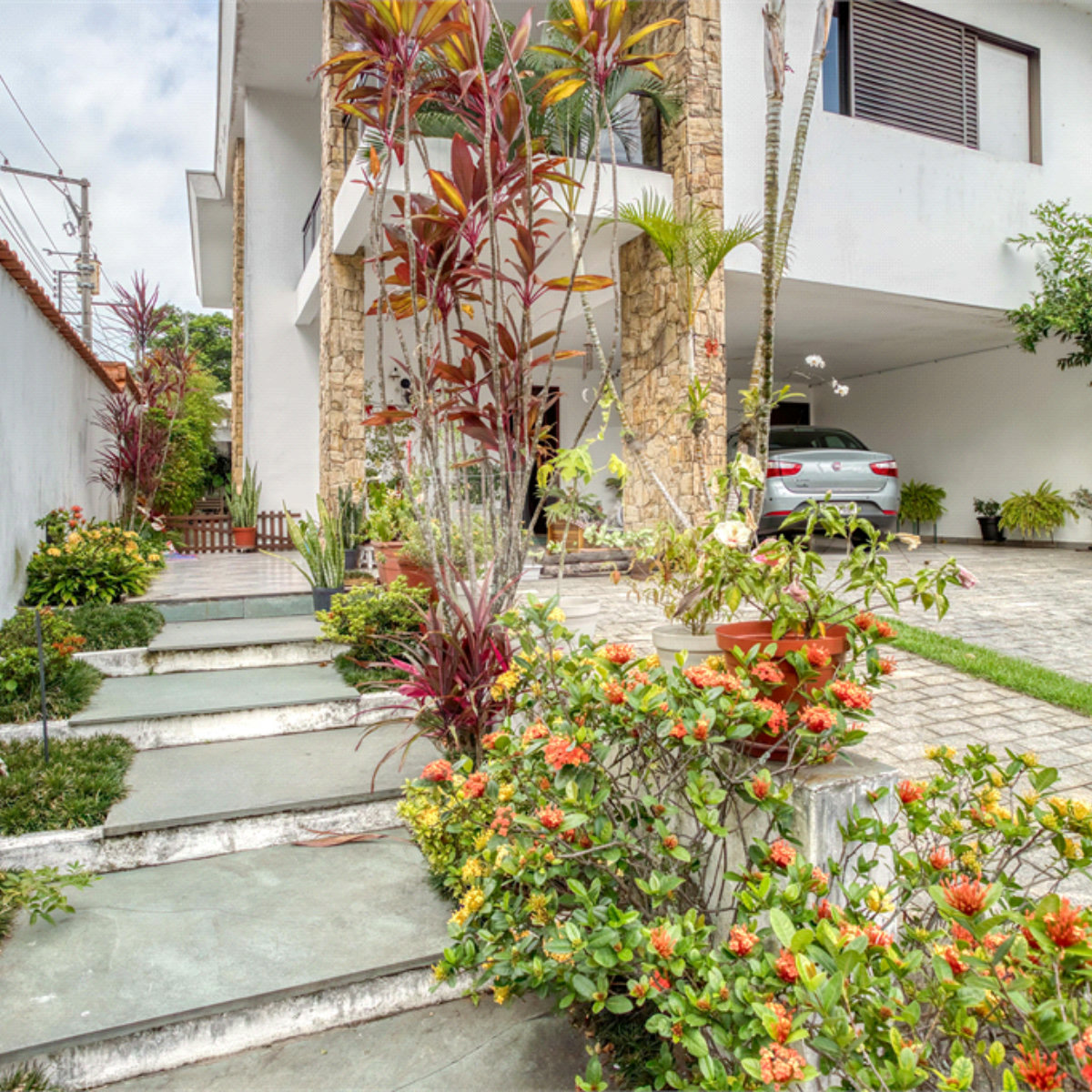Casa de Vila à venda com 4 quartos, sendo 2 suítes, em Granja Julieta, São Paulo, SP