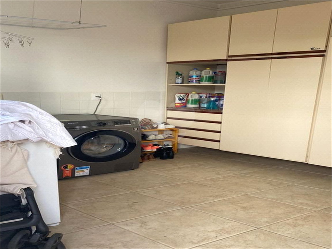 Casa à venda com 5 quartos, sendo 4 suítes,  no condomínio Terras de Santa Clara, Jacareí - SP