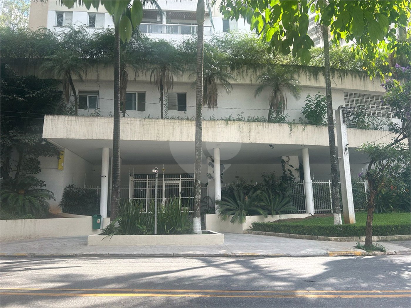 Apartamento à venda com 3 quartos, sendo 1 suíte,  em Vila Andrade, São Paulo, SP