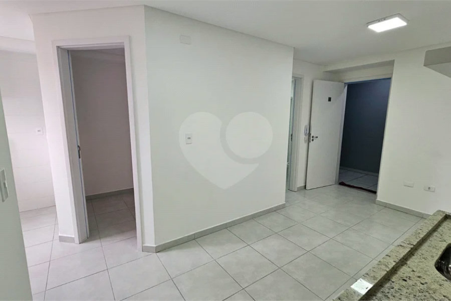 Vende-se apartamento novo na Mooca
