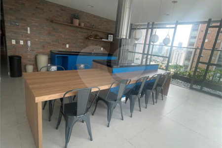 Apartamento à venda ou para alugar com 2 suítes em Jardim das Acácias, São Paulo, SP