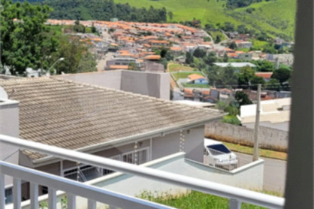 Casa Térrea à venda com 2 quartos, sendo 1 suíte, no Centro, Bom Jesus dos Perdões, SP