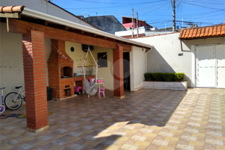 Casa à venda com 4 quartos, sendo 1 suíte,  em Jardim São Francisco, Mogi das Cruzes, SP