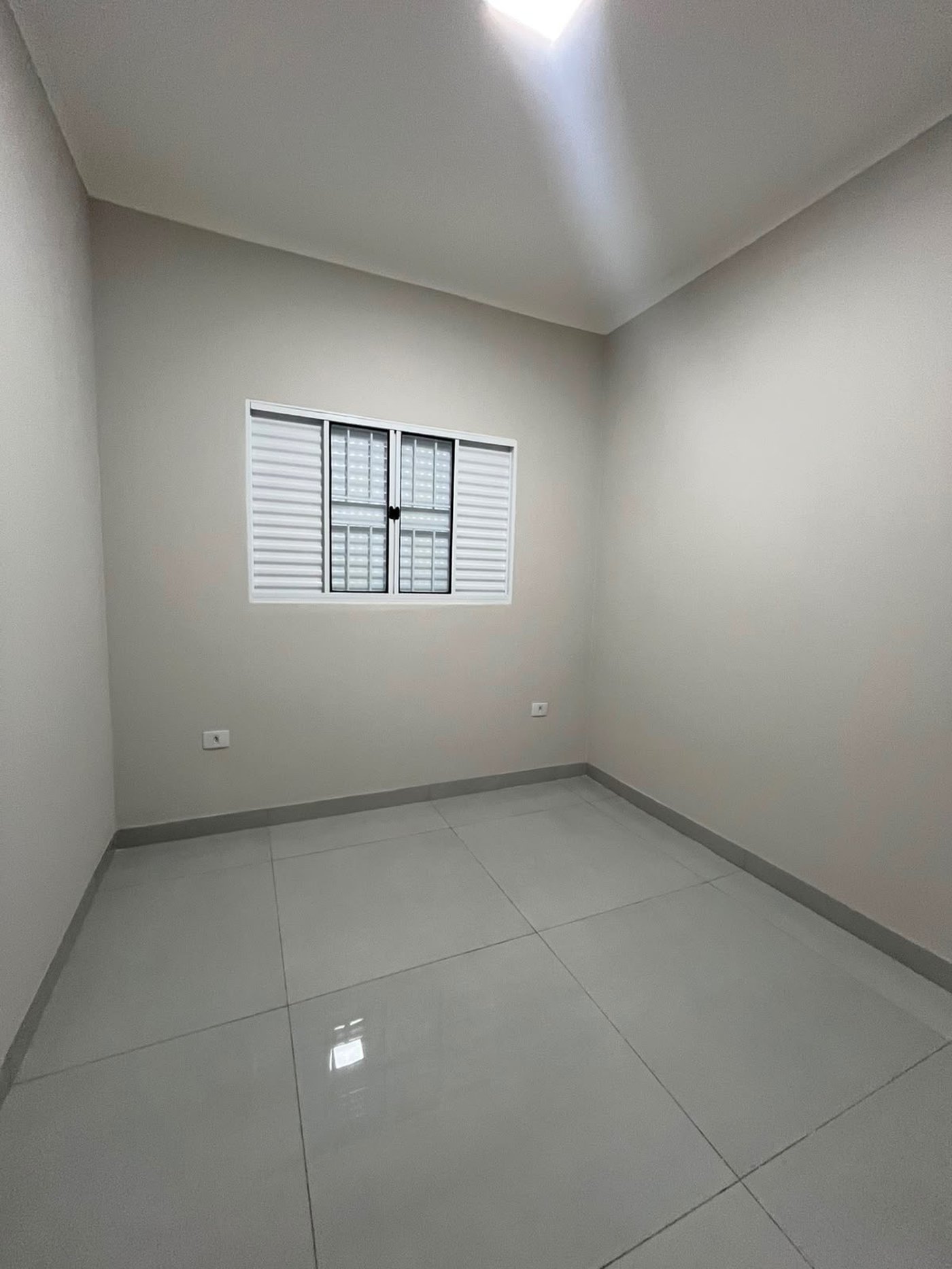 Casa à venda com 3 quartos, sendo 1 suíte,  em Bela Vista da Lagoa, Três Lagoas, MS