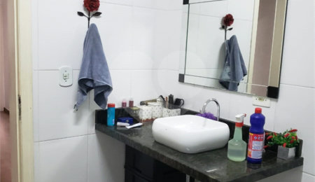 Sobrado à venda com 3 quartos, sendo 1 suíte, em Parada Inglesa, São Paulo, SP