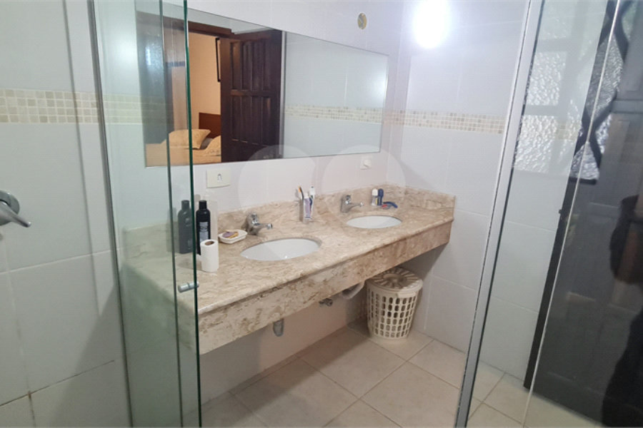 Casa à venda com 4 suítes no condomínio Jardim da Montanha I, Mairiporã - SP