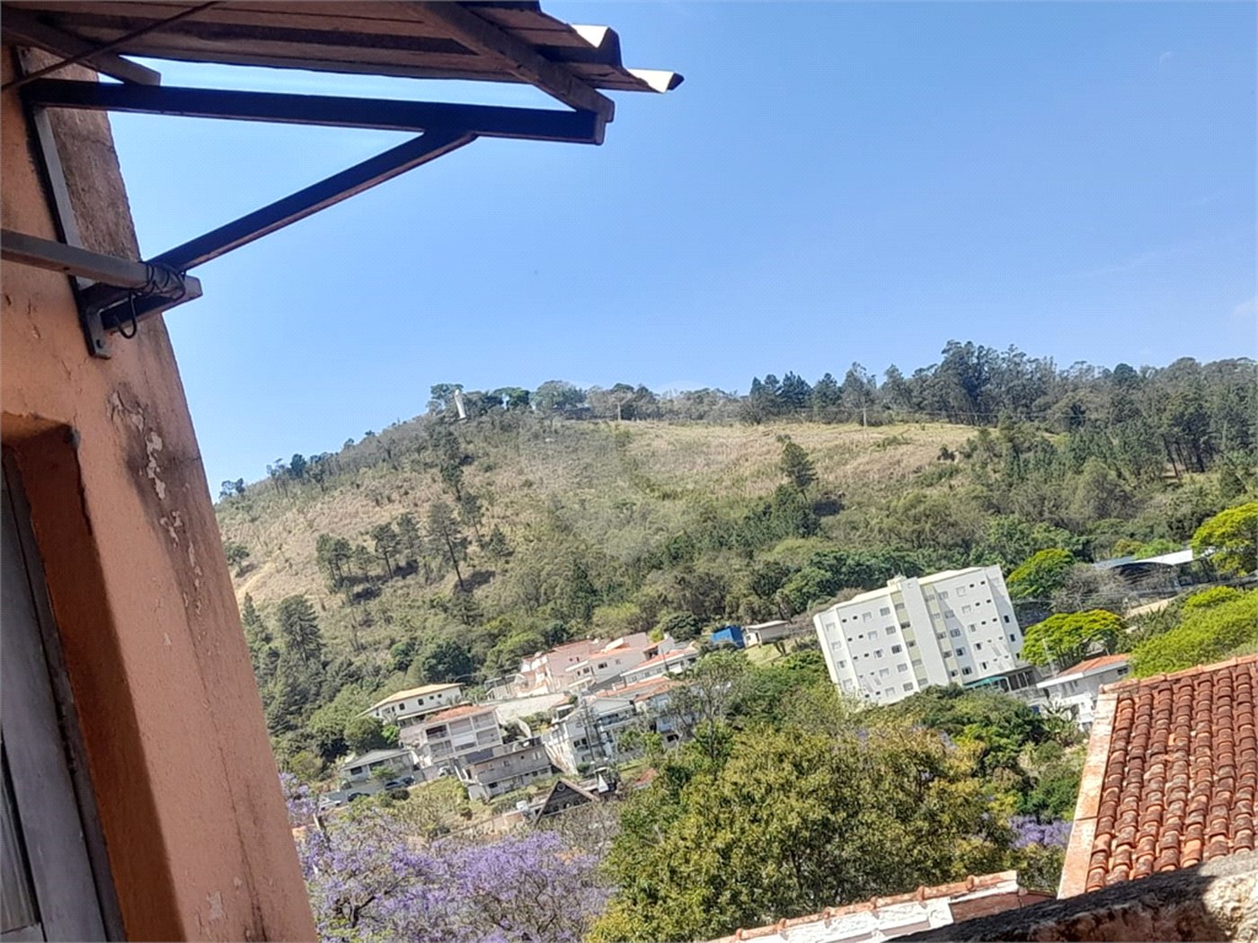 Casa à venda com 3 quartos, sendo 1 suíte, no Centro, Serra Negra, SP