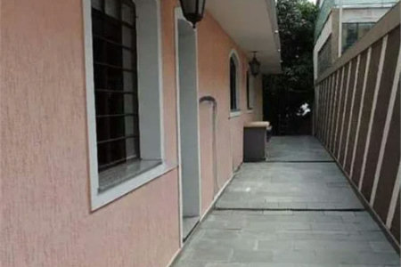 Sobrado à venda com 4 quartos em Vila Ipojuca, São Paulo, SP