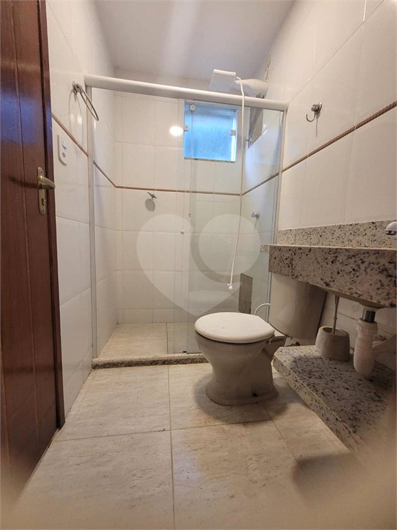 Apartamento para alugar com 2 quartos em Miguel Couto, Cabo Frio, RJ