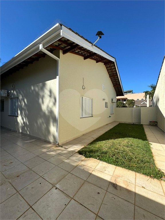 Casa à venda com 3 quartos, sendo 1 suíte, em Jardim Santa Bárbara, Atibaia, SP