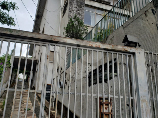 Sobrado à venda com 4 quartos em Santana, São Paulo, SP