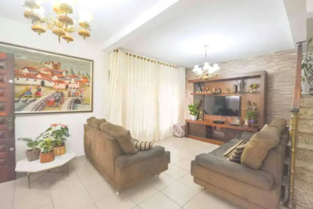 Casa à venda com 4 quartos, sendo 2 suítes, em Vila Mazzei, São Paulo, SP