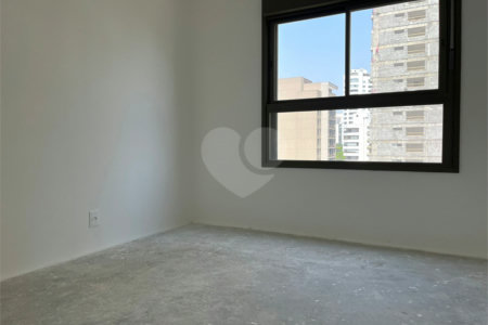 Apartamento à venda com 3 suítes em Campo Belo, São Paulo, SP
