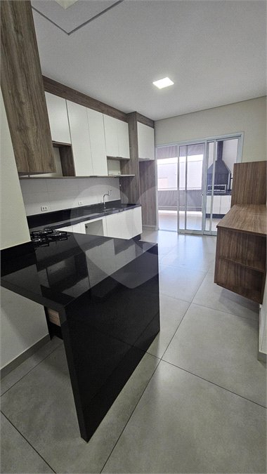 Casa para alugar com 3 suítes no condomínio Dona Lucila, Indaiatuba - SP