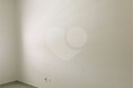 Sobrado à venda com 4 quartos, sendo 1 suíte, em Vila Rubens, Indaiatuba, SP