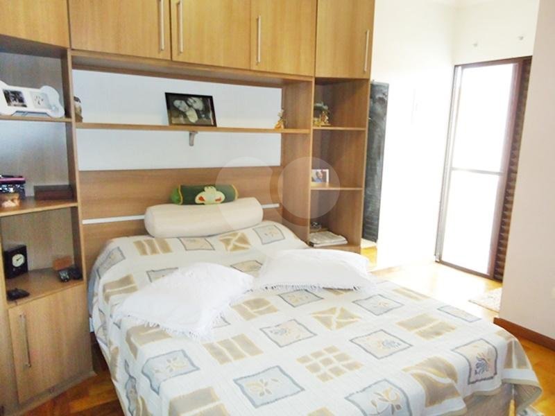 Sobrado à venda com 3 quartos, sendo 1 suíte, em Vila Constança, São Paulo, SP