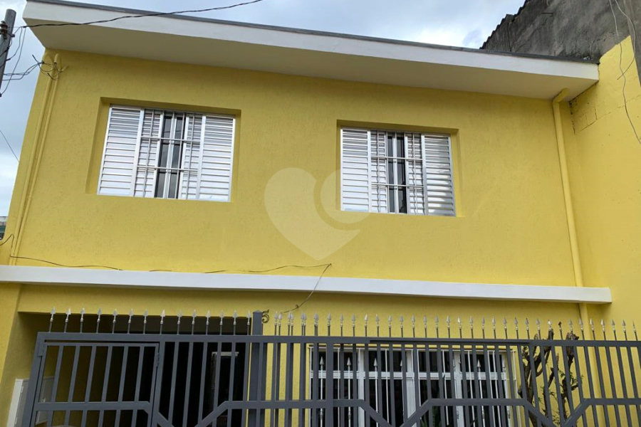Sobrado à venda com 4 quartos em Parque Edu Chaves, São Paulo, SP