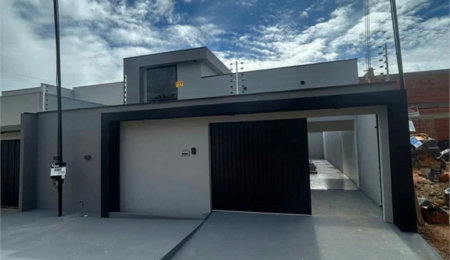 Casa à venda com 3 quartos, sendo 1 suíte, em São Luís, Balsas, MA