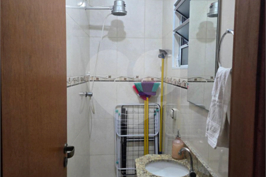 Sobrado à venda com 3 quartos, sendo 1 suíte, em Vila Gustavo, São Paulo, SP