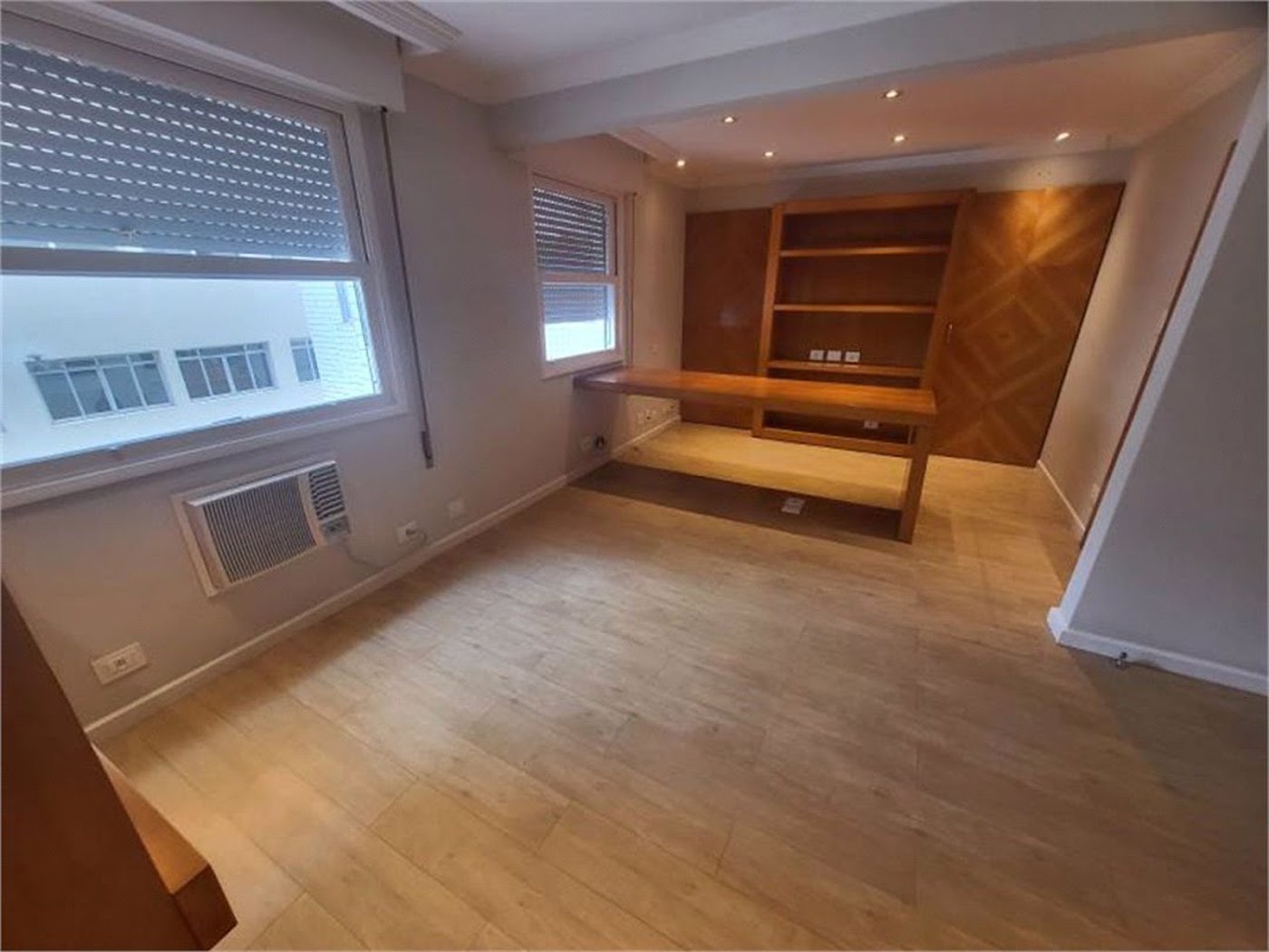 Apartamento Residencial à venda, Gonzaga, Santos - AP1414.