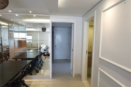 Apartamento à venda com 3 quartos, sendo 1 suíte,  em Jardim Vazani, São Paulo, SP
