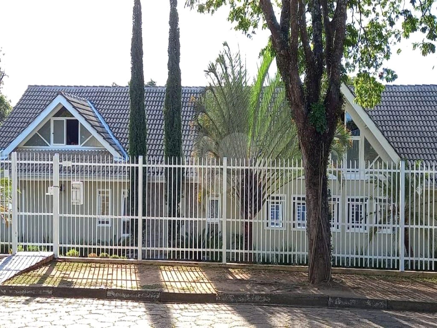 Casa à venda com 3 quartos, sendo 1 suíte,  em Bosque, Vinhedo, SP