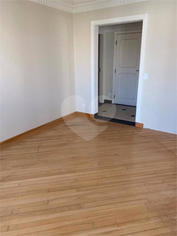Apartamento à venda com 3 suítes em Vila Suzana, São Paulo, SP
