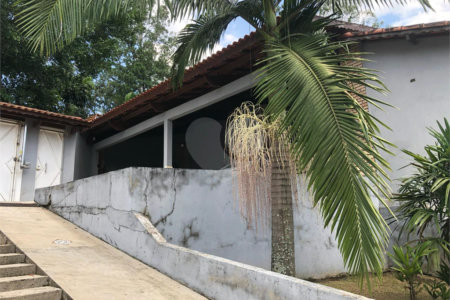 Casa à venda com 3 suítes em Dos Finco, São Bernardo do Campo, SP