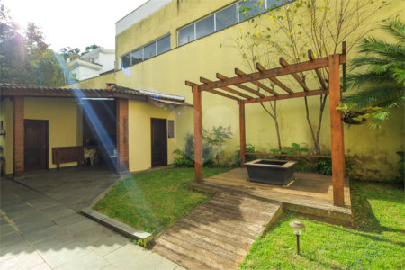 Casa Térrea à venda com 4 quartos, sendo 3 suítes, em Jardim Marajoara, São Paulo, SP