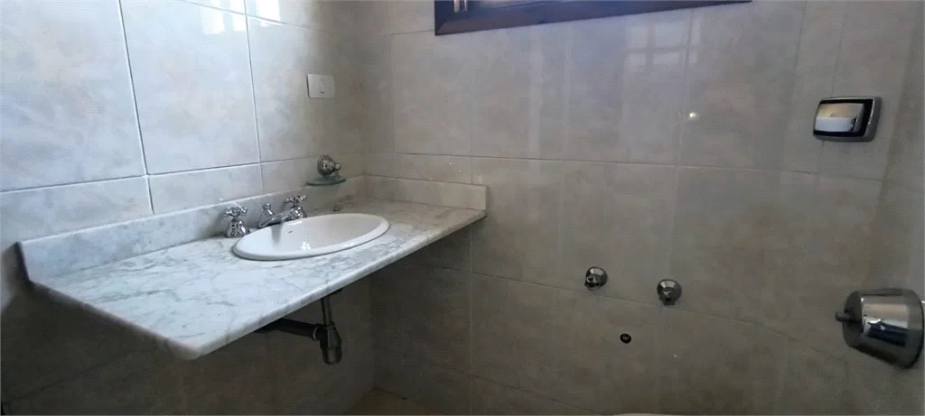 Sobrado à venda com 3 quartos, sendo 2 suítes, em Jardim Ivana, São Paulo, SP