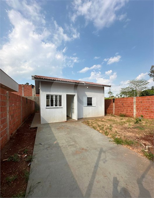 Casa à venda com 2 quartos em Residencial Solaris, Ponta Porã, MS