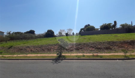 Terreno à venda com 1 suíte em Bosque, Vinhedo, SP