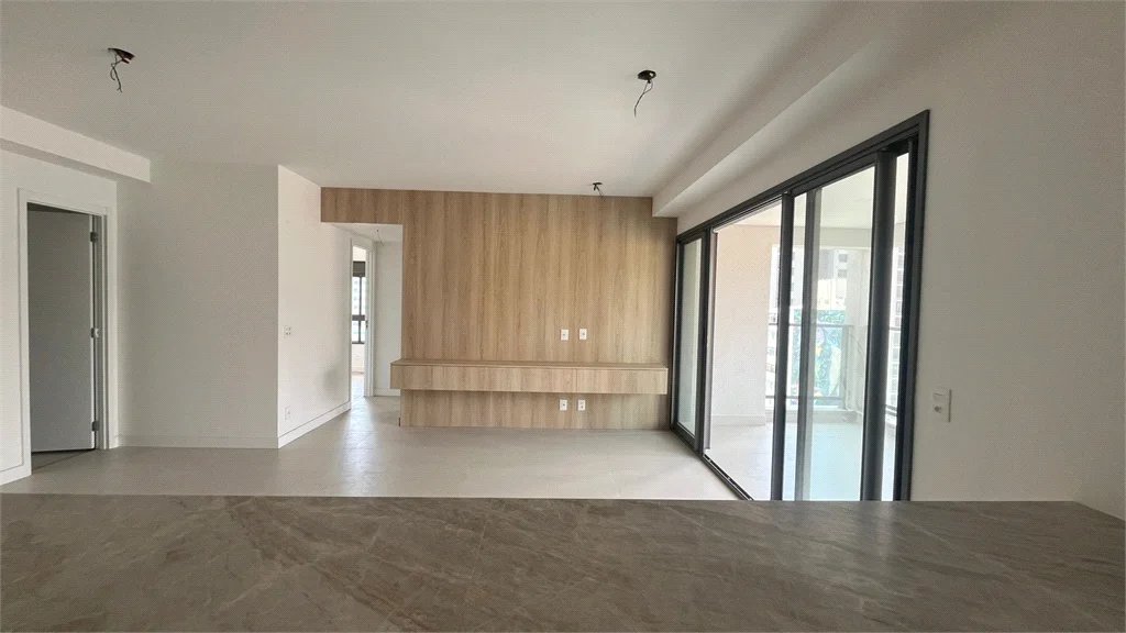 Apartamento à venda com 2 suítes em Pinheiros, São Paulo, SP