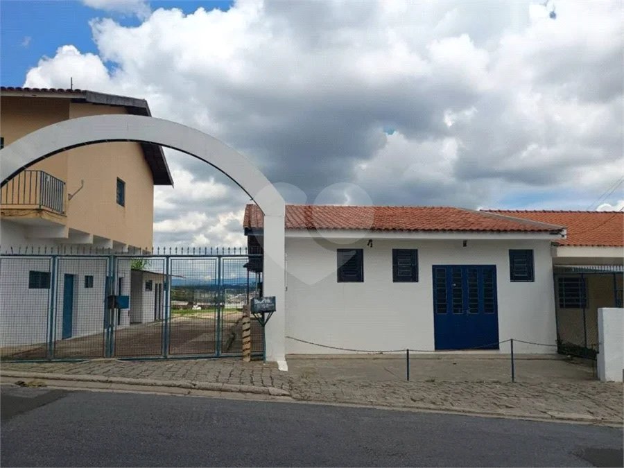 Salão Comercial a Venda no Jardim Melle em Vinhedo/SP