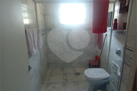 Sobrado à venda com 4 quartos, sendo 1 suíte, em Jardim Marisa, São Paulo, SP