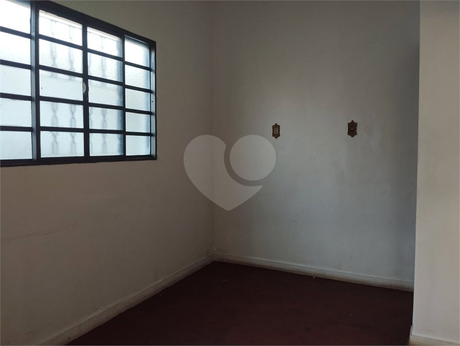 Casa Térrea à venda com 3 quartos, sendo 1 suíte, em Vila Xavier (vila Xavier), Araraquara, SP