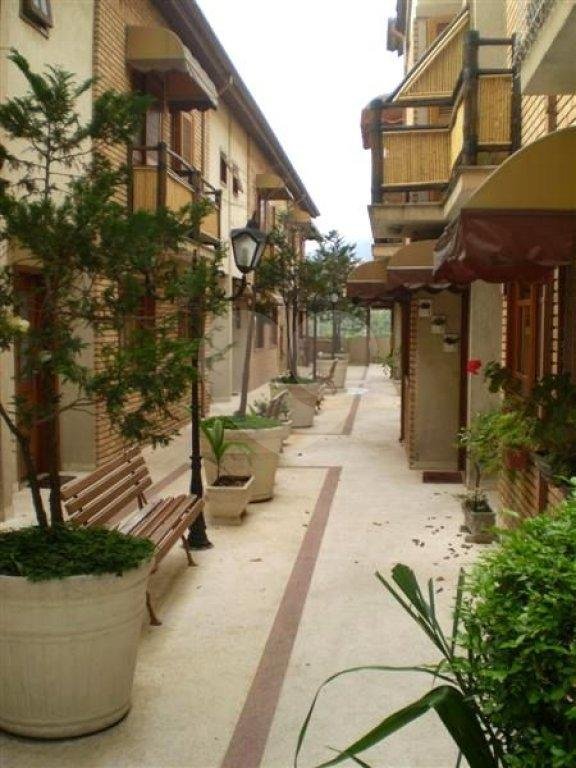 Casa à venda com 3 quartos, sendo 1 suíte, no condomínio Barbará II, São Paulo - SP
