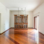 Casa à venda com 4 quartos, sendo 3 suítes,  no condomínio Vila das Flores, São Paulo - SP