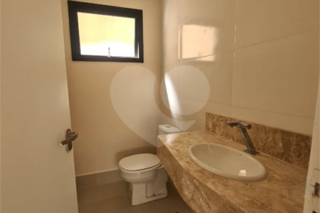 Casa à venda com 3 suítes no condomínio Loteamento Recanto dos Paturis, Vinhedo - SP