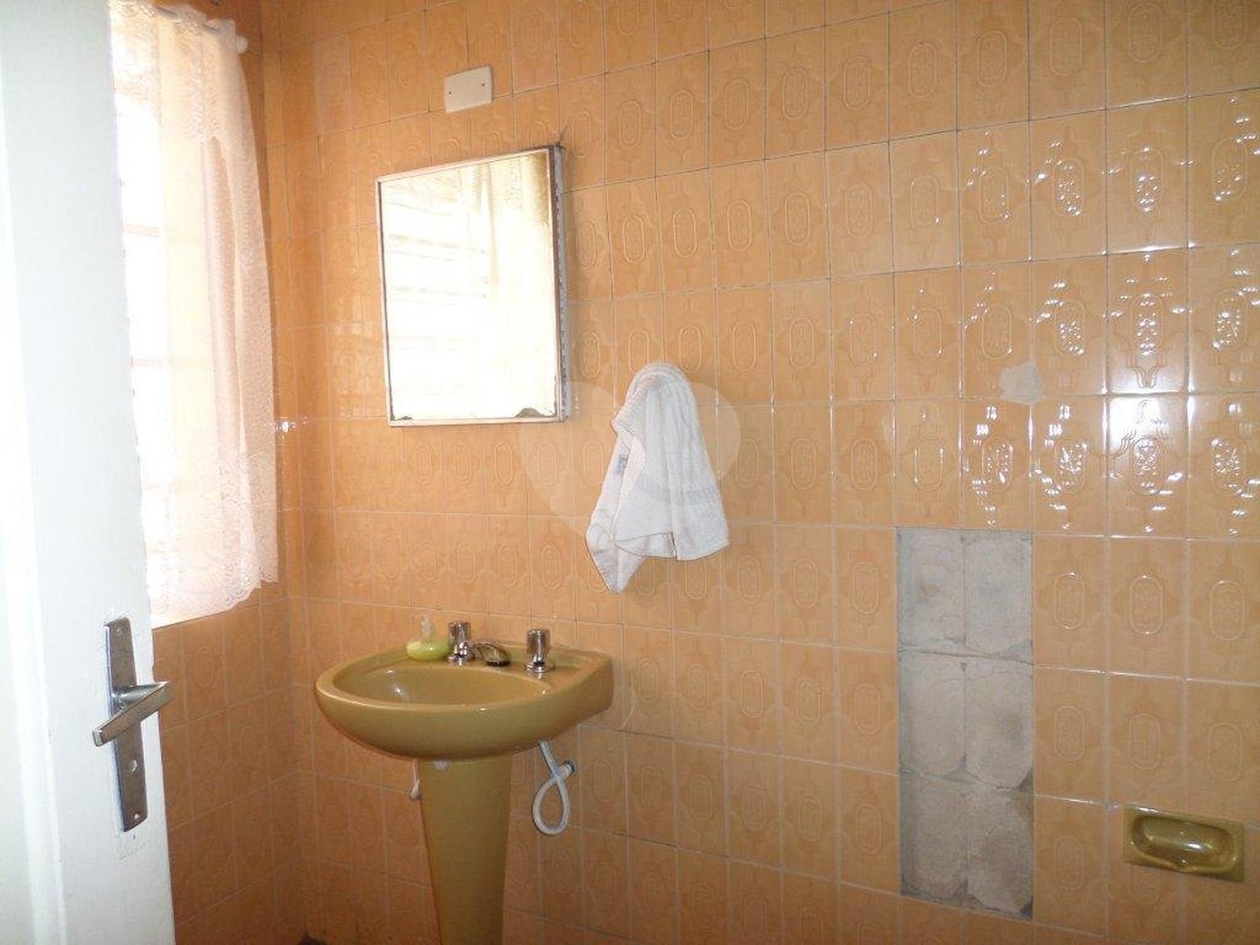 Sobrado à venda com 6 quartos em Jardim Floresta, São Paulo, SP