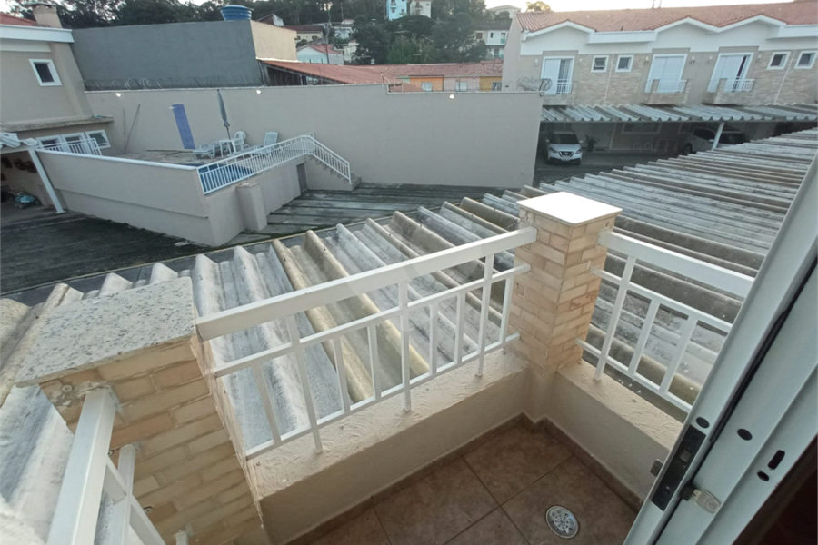 Casa à venda com 3 quartos, sendo 1 suíte, no condomínio Cond Res Paineiras, São Paulo - SP