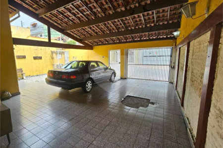 Casa Térrea à venda com 3 quartos, sendo 1 suíte, no Centro, Poá, SP