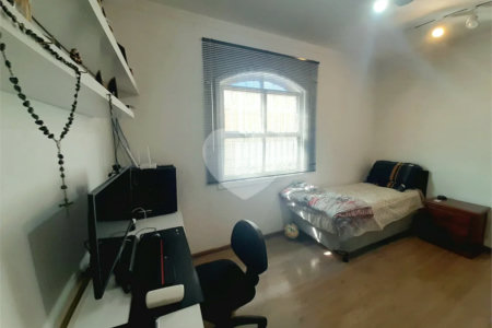 Casa Térrea à venda com 3 quartos, sendo 1 suíte, no Centro, Vinhedo, SP