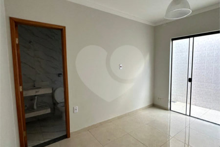 Casa à venda com 4 quartos, sendo 2 suítes, em Residencial Ponta Porã I, Ponta Porã, MS